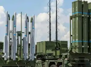 马斯克迪拜超级环线2026年首航：160公里时速，点对点瞬移未来