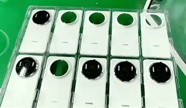 华为Mate 80系列震撼登场：全球首创国产20GB超大内存新体验