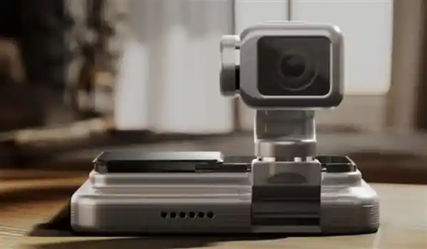 荣耀CEO放话：2026年将推出会动的手机机器人新品