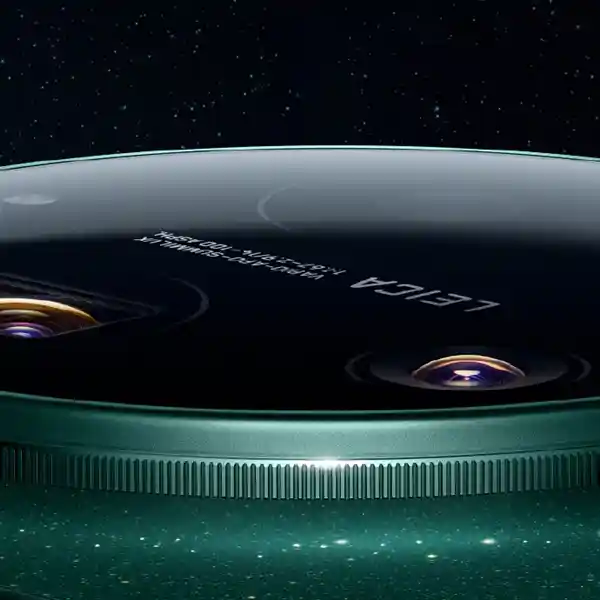 小米17 Ultra星空绿真机首曝！2D超大R角直屏刷新行业薄度纪录，Ultra系列史上最惊艳设计