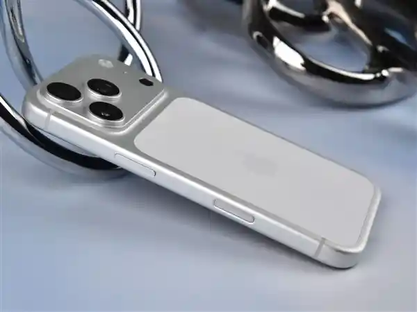 iPhone 17 Pro首曝:性能巅峰再升级,引领手机新纪元