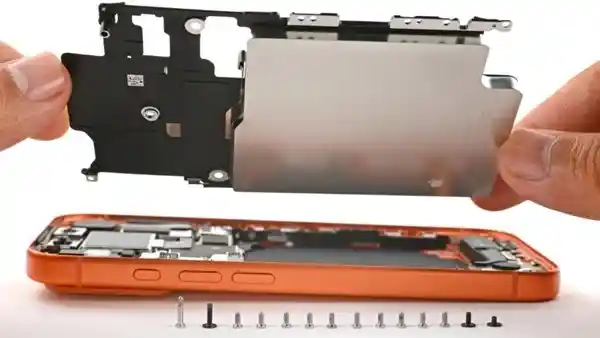 iPhone 17 Pro深度解密:散热黑科技曝光,机身竟成易伤体质?