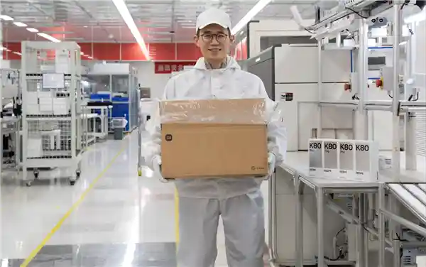 雷军曾赞六项全能！王腾因泄密遭辞退引热议