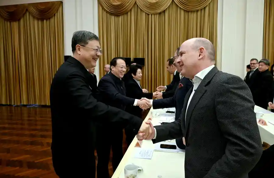 新年第一会聚焦营商环境优化，上海释放改革新信号