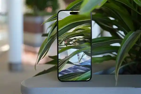 iPhone 18 Pro震撼登场：C2基带引领5G卫星通信新纪元